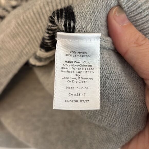 Talbots Women’s Fair Isle Lambs wool blend ruffle knit sweater gray black XL EUC - Picture 5 of 6